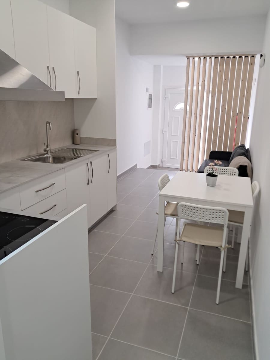 3 bedroom Semi-detached Villa for sale in Guimar - € 180,000 (Ref: 8879728)