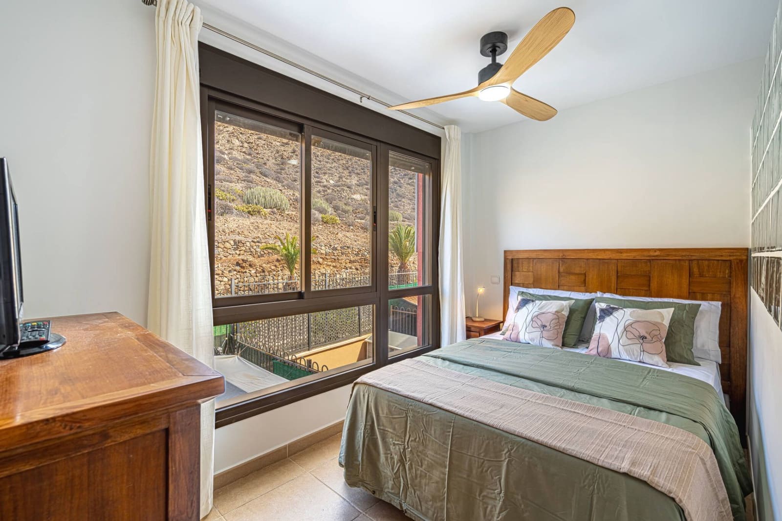 1 bedroom Apartment for rent in Palm-Mar with pool garage - € 980 (Ref: 8894442)