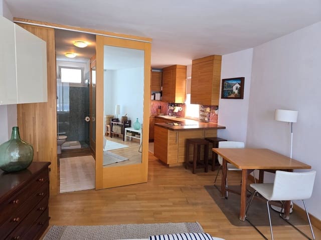 1 makuuhuone Huoneisto vuokrattavana paikassa Tacoronte mukana uima-altaan - 880 € (Ref: 8896163)