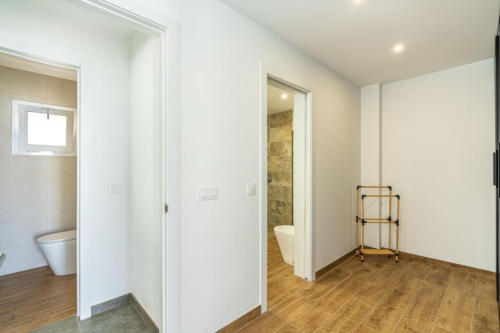 Chalet de 3 habitaciones en Guía de Isora en venta con piscina garaje - 998.000 € (Ref: 9004886)