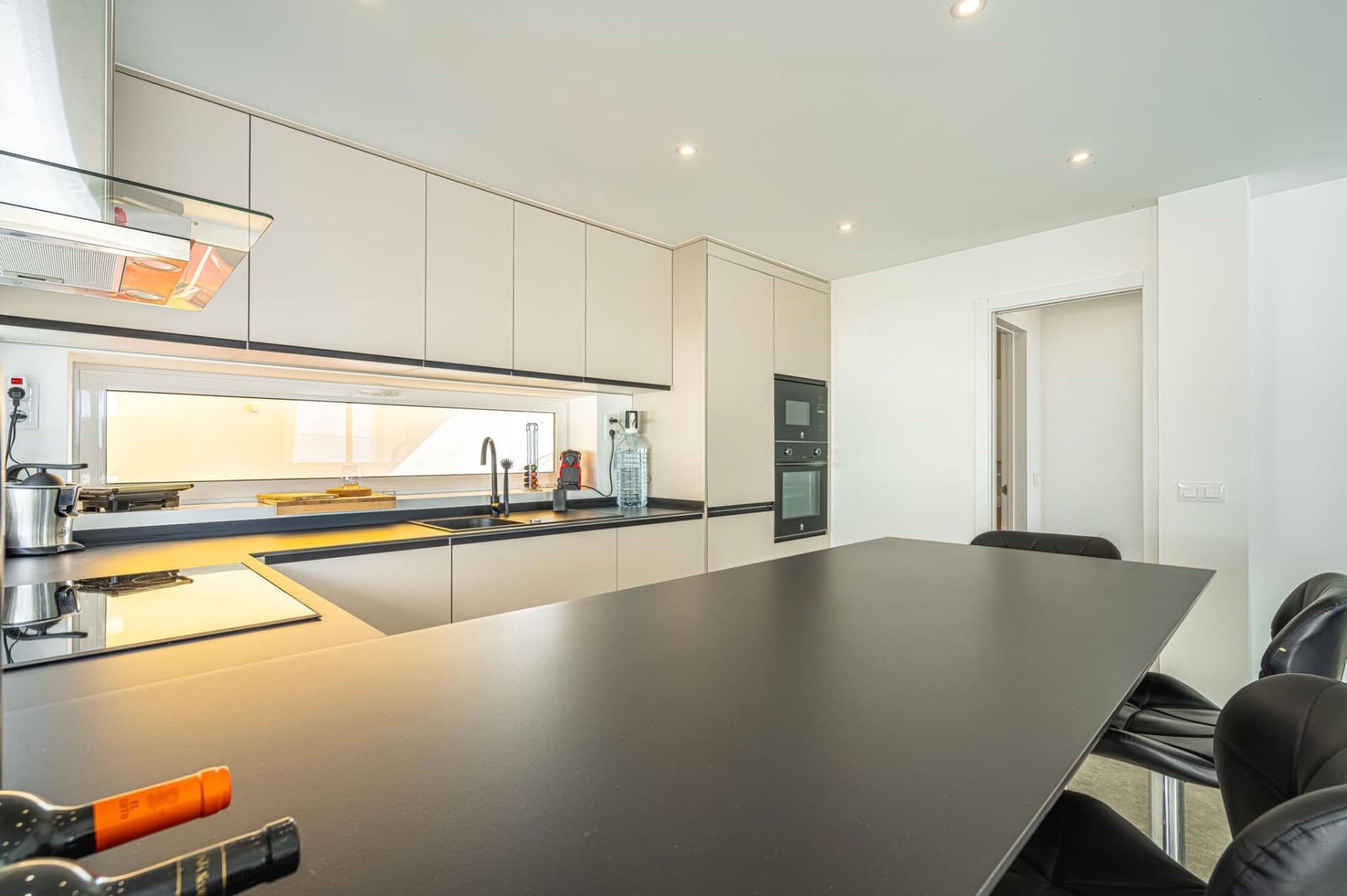 Chalet de 3 habitaciones en Guía de Isora en venta con piscina garaje - 998.000 € (Ref: 9004886)