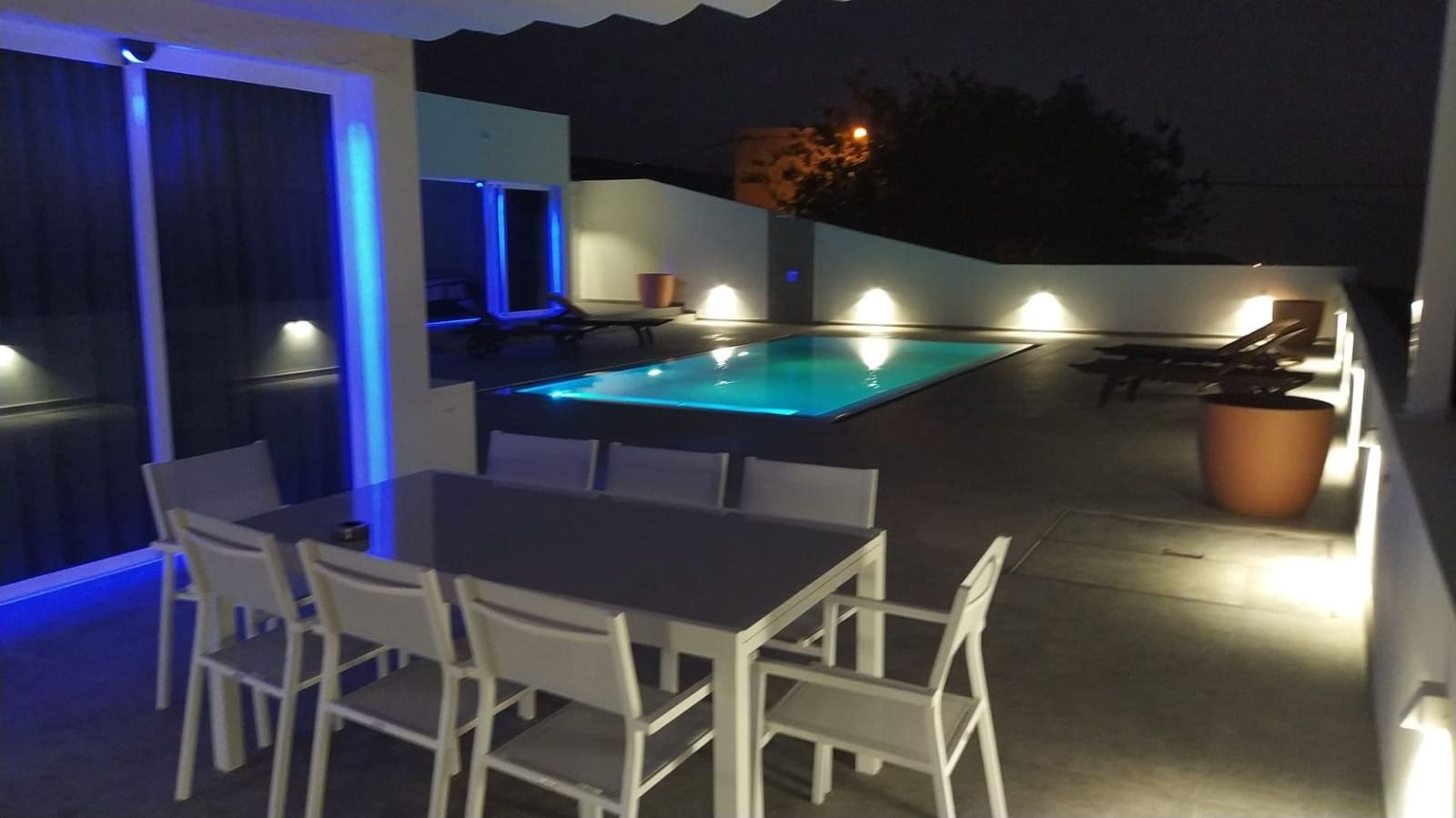 Chalet de 3 habitaciones en Guía de Isora en venta con piscina garaje - 998.000 € (Ref: 9004886)