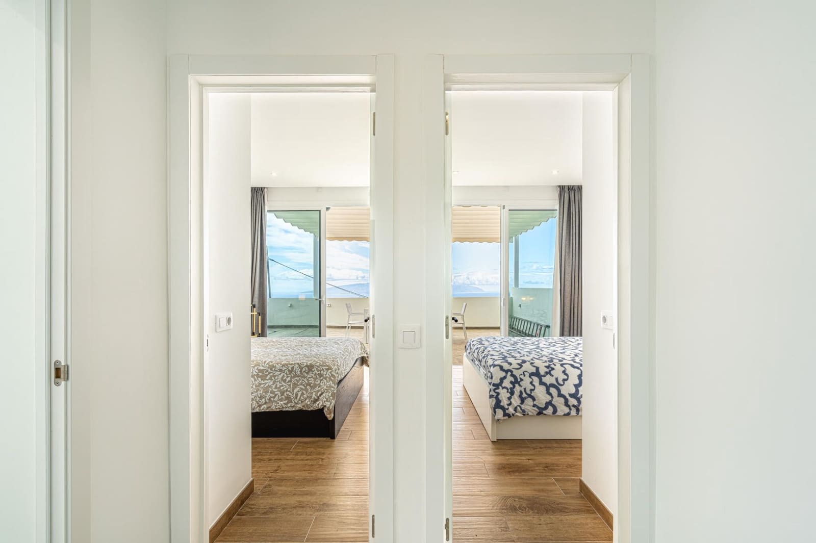 Chalet de 3 habitaciones en Guía de Isora en venta con piscina garaje - 998.000 € (Ref: 9004886)