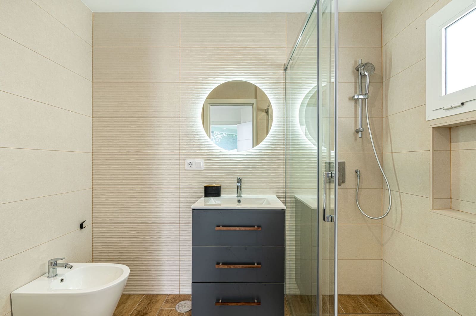 Chalet de 3 habitaciones en Guía de Isora en venta con piscina garaje - 998.000 € (Ref: 9004886)