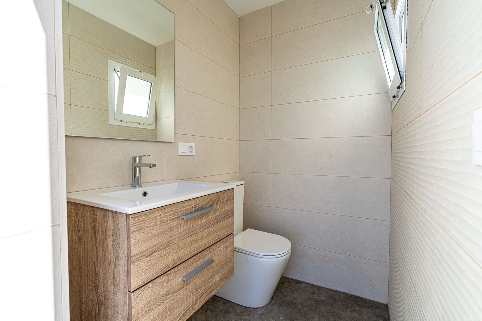 Chalet de 3 habitaciones en Guía de Isora en venta con piscina garaje - 998.000 € (Ref: 9004886)