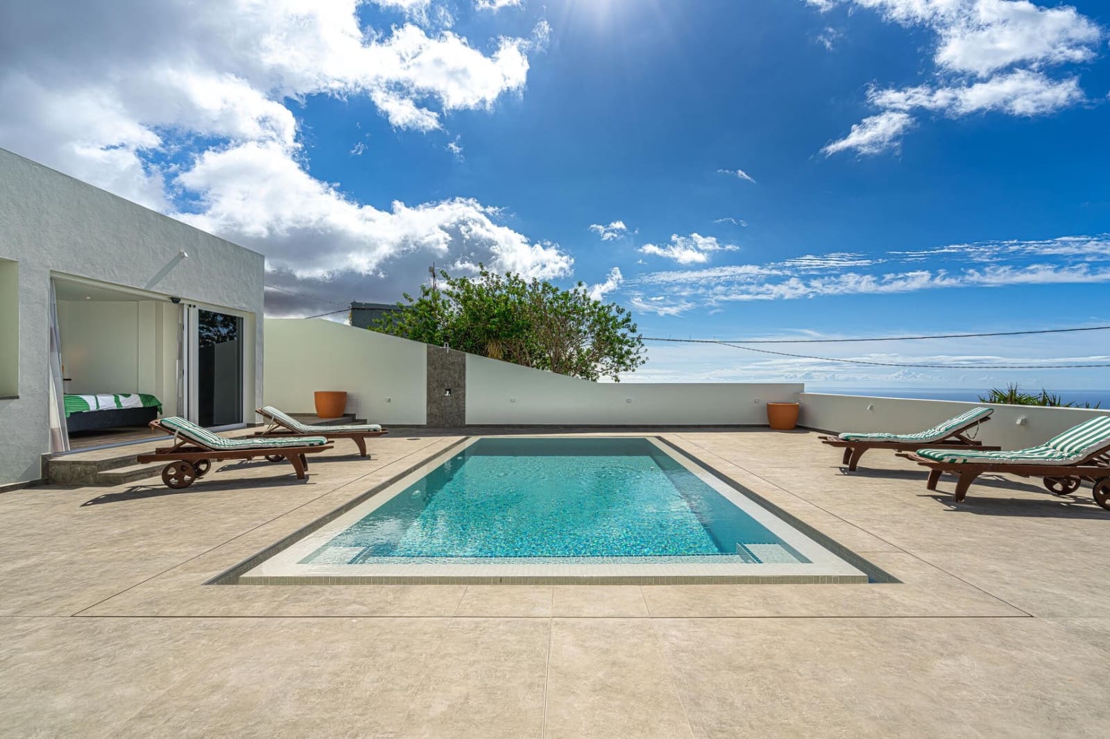 Chalet de 3 habitaciones en Guía de Isora en venta con piscina garaje - 998.000 € (Ref: 9004886)