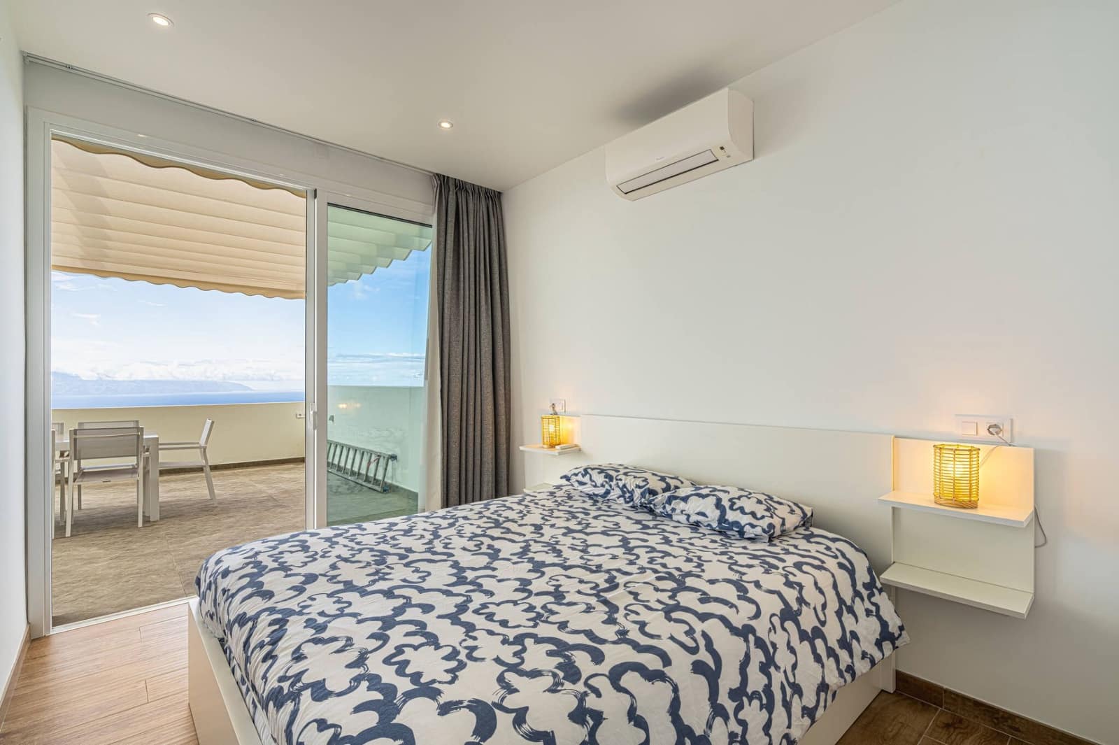 Chalet de 3 habitaciones en Guía de Isora en venta con piscina garaje - 998.000 € (Ref: 9004886)