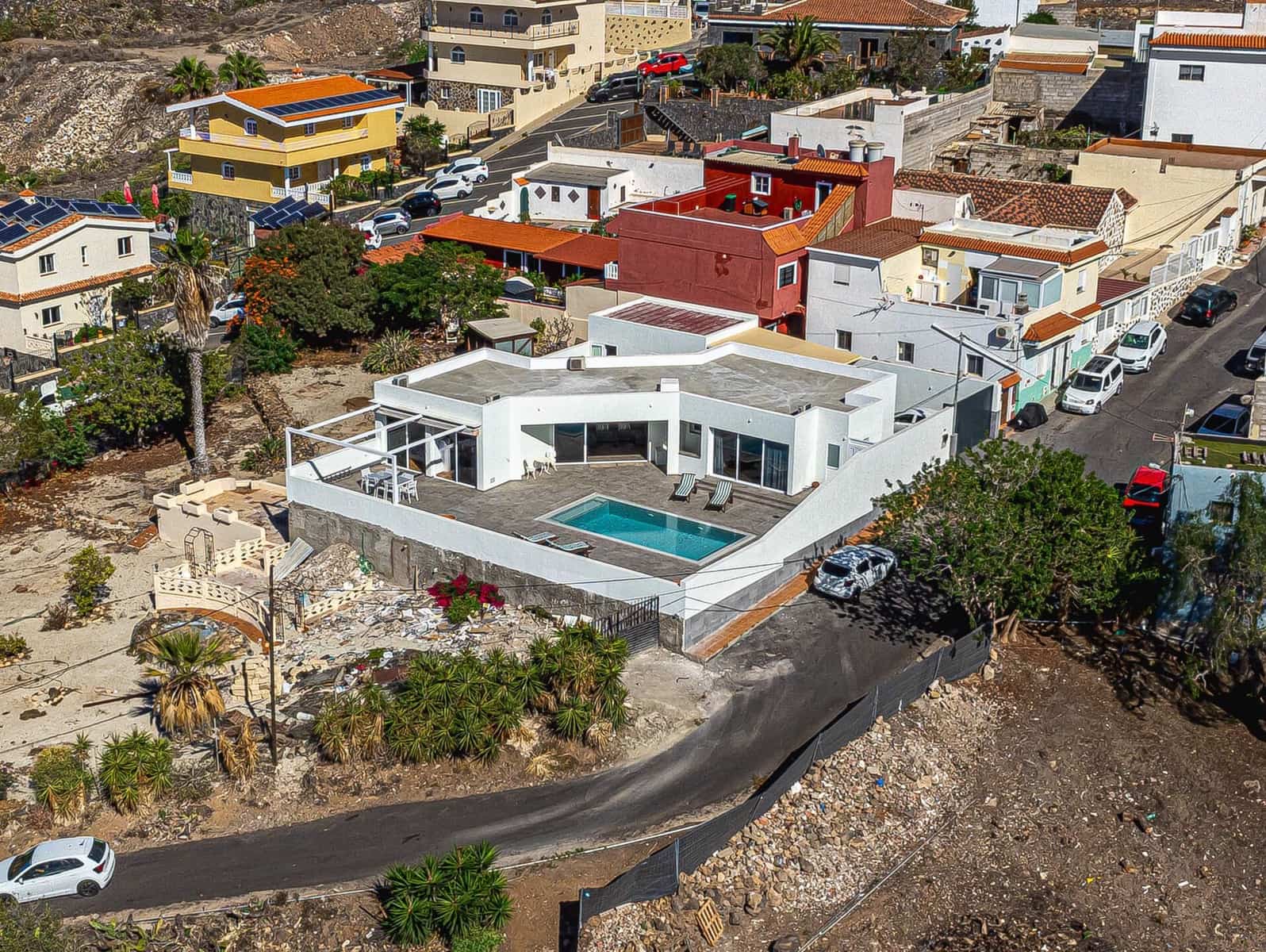 Chalet de 3 habitaciones en Guía de Isora en venta con piscina garaje - 998.000 € (Ref: 9004886)