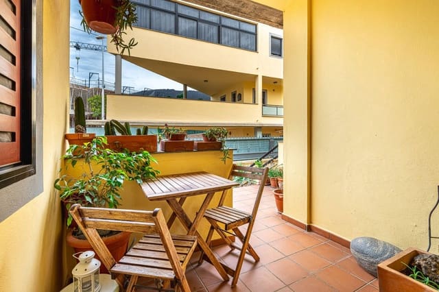 2 sypialnia Dom na sprzedaż w Casco Urbano, Adeje z garażem - 355 000 € (Ref: 9159267)