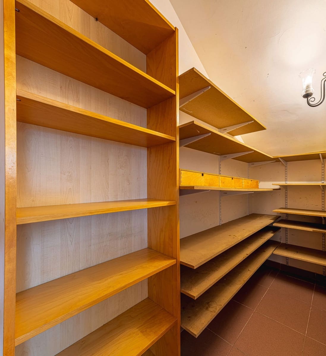 2 slaapkamer Halfvrijstaande villa te koop in Adeje met garage - € 355.000 (Ref: 9232286)