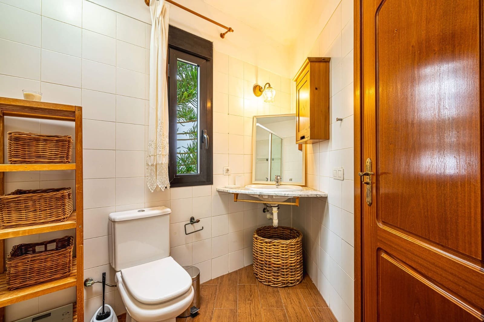 2 slaapkamer Halfvrijstaande villa te koop in Adeje met garage - € 355.000 (Ref: 9232286)