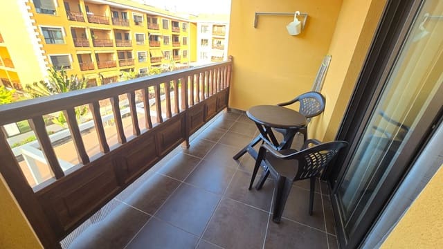 1 makuuhuone Asunto vuokrattavana paikassa Palm-Mar, Arona mukana uima-altaan 
autotalli - 1 200 € (Ref: 9296667)