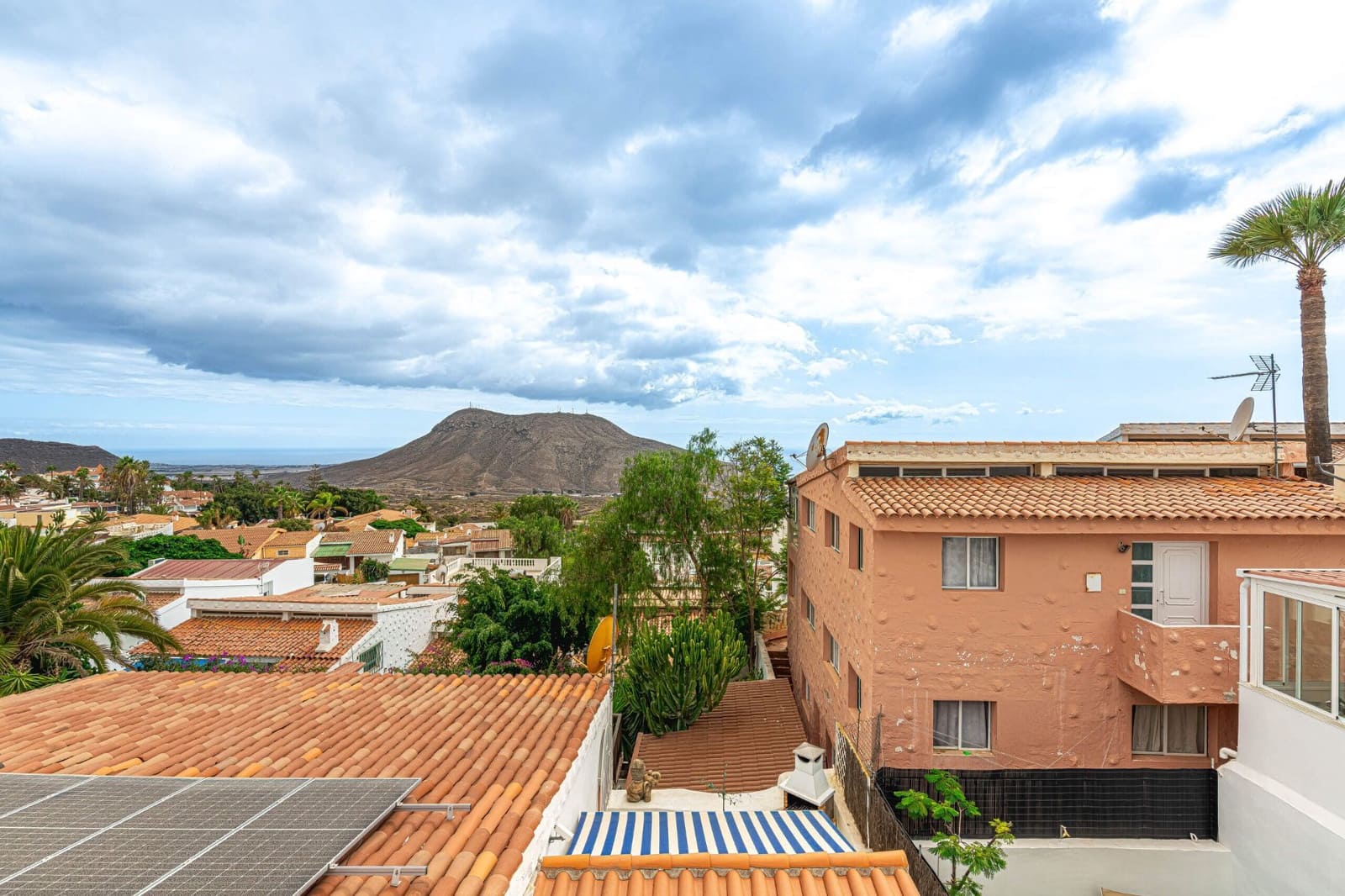 4 bedroom Villa for sale in Chayofa with pool - € 700,000 (Ref: 9303068)