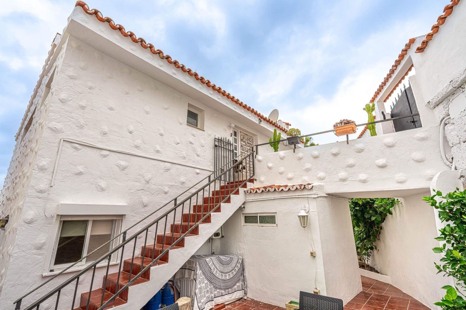 4 bedroom Villa for sale in Chayofa with pool - € 700,000 (Ref: 9303068)