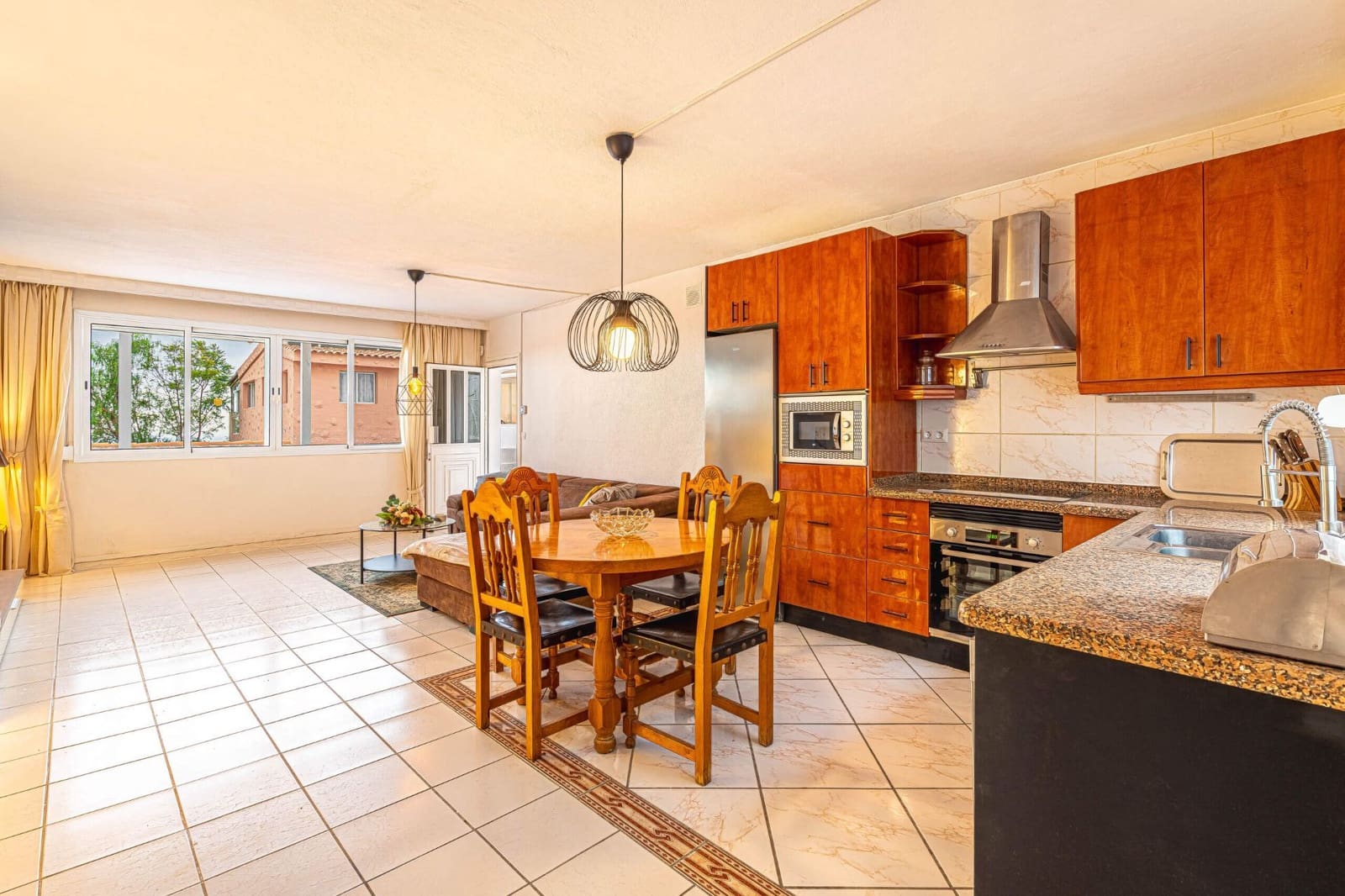 4 bedroom Villa for sale in Chayofa with pool - € 700,000 (Ref: 9303068)