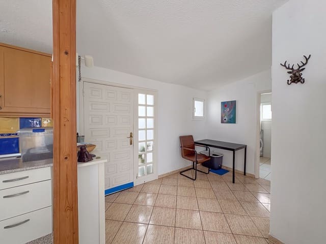 4 soveværelse Villa til salg i Chayofa, Arona med swimmingpool - € 700.000 (Ref: 9303068)