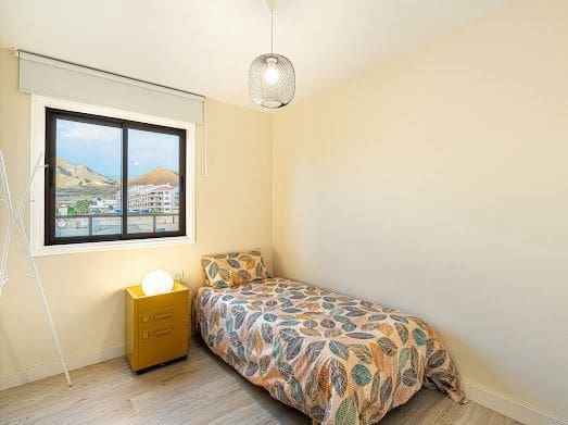 2 soveværelse Lejlighed til leje i Los Cristianos - € 1.980 (Ref: 9433065)