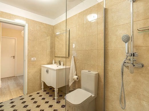 2 soveværelse Lejlighed til leje i Los Cristianos - € 1.980 (Ref: 9433065)