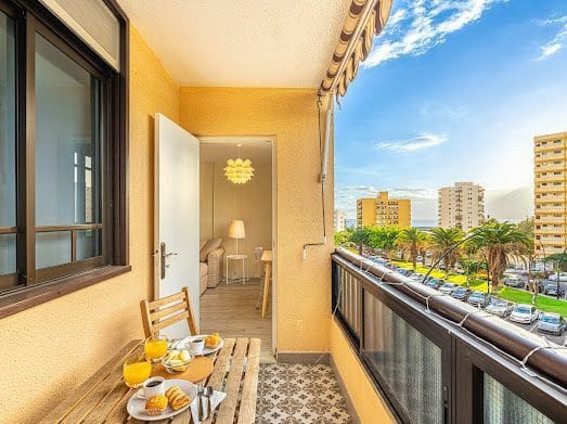 2 soveværelse Lejlighed til leje i Los Cristianos - € 1.980 (Ref: 9433065)