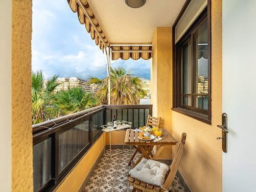 2 soveværelse Lejlighed til leje i Los Cristianos, Arona - € 1.980 (Ref: 9433065)