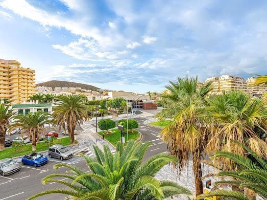 2 soveværelse Lejlighed til leje i Los Cristianos - € 1.980 (Ref: 9433065)