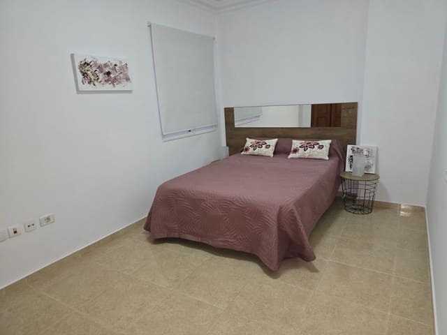 1 sovrum Lägenhet att hyra i San Isidro de Abona, Granadilla de Abona - 500 € (Ref: 9485186)