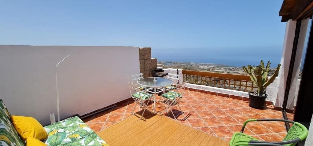 4 sovrum Villa till salu i Guia de Isora med garage - 449 000 € (Ref: 9570635)