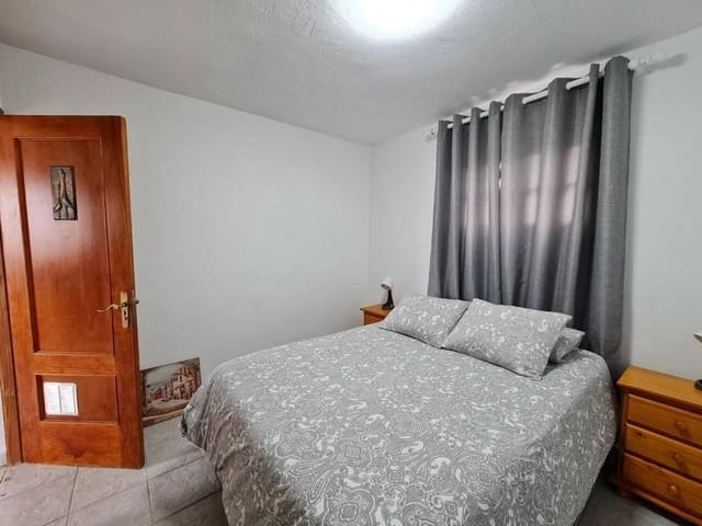 4 Zimmer Villa zu verkaufen in Guía de Isora mit Garage - 398.000 € (Ref: 9570635)