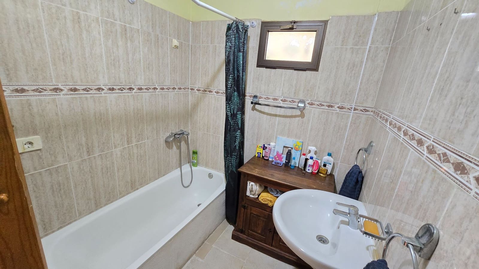 4 sovrum Villa till salu i Guia de Isora med garage - 449 000 € (Ref: 9570635)