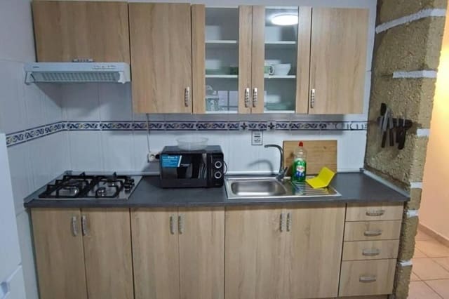 4 Zimmer Villa zu verkaufen in Guía de Isora mit Garage - 398.000 € (Ref: 9570635)
