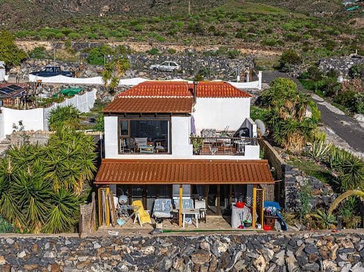 4 soveværelse Villa til salg i Guia de Isora med garage - € 398.000 (Ref: 9570635)