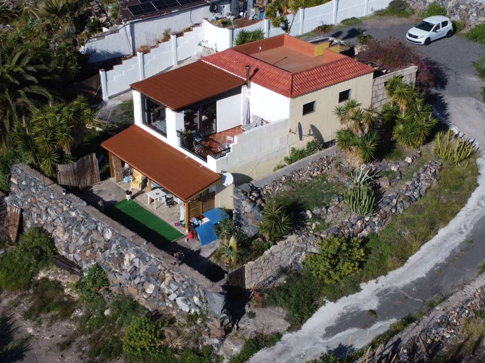 4 soveværelse Villa til salg i Guia de Isora med garage - € 398.000 (Ref: 9570635)