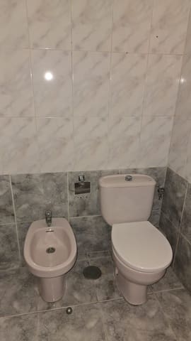 2 makuuhuone Asunto myytävänä paikassa Los Cristianos, Arona mukana uima-altaan 
autotalli - 380 000 € (Ref: 9598686)