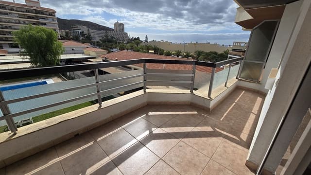 2 makuuhuone Asunto myytävänä paikassa Los Cristianos, Arona mukana uima-altaan 
autotalli - 380 000 € (Ref: 9598686)