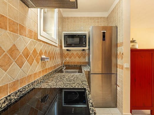 2 makuuhuone Asunto vuokrattavana paikassa Los Cristianos mukana uima-altaan - 1 660 € (Ref: 9625340)