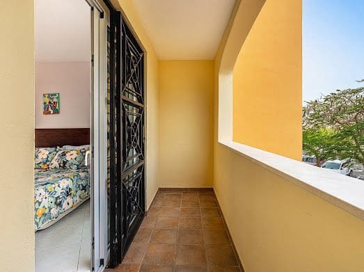 2 makuuhuone Asunto vuokrattavana paikassa Los Cristianos mukana uima-altaan - 1 660 € (Ref: 9625340)