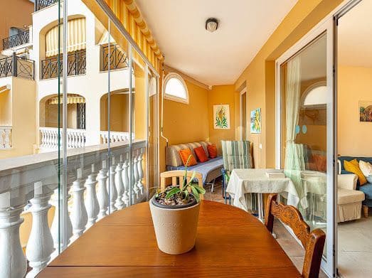 2 makuuhuone Asunto vuokrattavana paikassa Los Cristianos mukana uima-altaan - 1 660 € (Ref: 9625340)