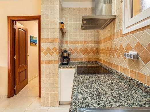 2 makuuhuone Asunto vuokrattavana paikassa Los Cristianos, Arona mukana uima-altaan - 1 660 € (Ref: 9625340)