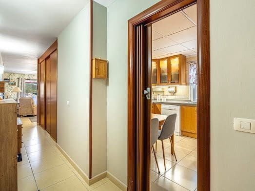 Piso de 2 habitaciones en Buzanada en alquiler con garaje - 1.100 € (Ref: 9636457)