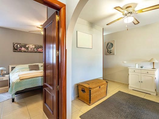 Piso de 2 habitaciones en Buzanada en alquiler con garaje - 1.100 € (Ref: 9636457)