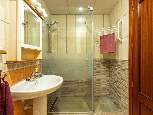 Piso de 2 habitaciones en Buzanada en alquiler con garaje - 1.100 € (Ref: 9636457)