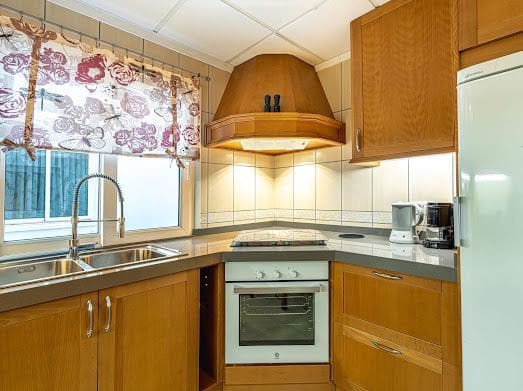 Piso de 2 habitaciones en Buzanada, Arona en alquiler con garaje - 1.100 € (Ref: 9636457)