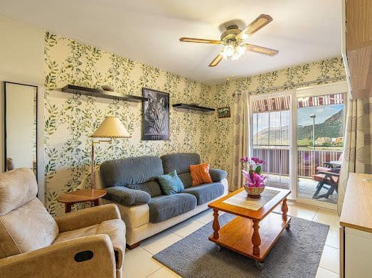 Piso de 2 habitaciones en Buzanada en alquiler con garaje - 1.100 € (Ref: 9636457)