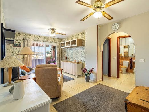 Piso de 2 habitaciones en Buzanada en alquiler con garaje - 1.100 € (Ref: 9636457)