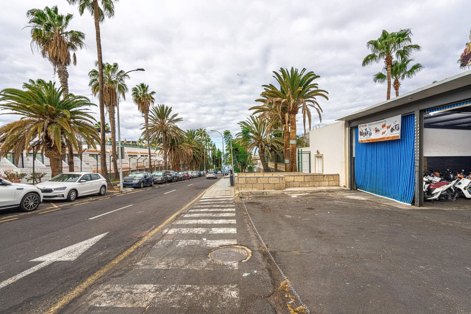 Kommersiell til leie i Costa Adeje - € 4 500 (Ref: 9686017)