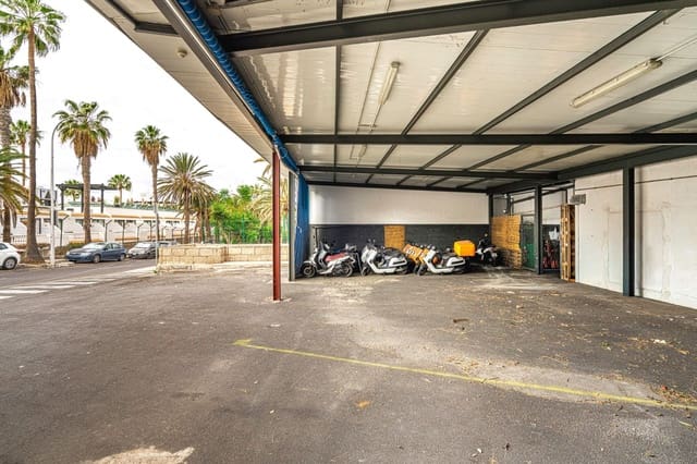 Local Commercial à louer à San Eugenio Bajo, Adeje - 4 500 € (Ref: 9686017)