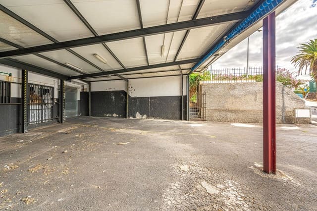 Local Commercial à louer à San Eugenio Bajo, Adeje - 4 500 € (Ref: 9686017)