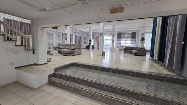 Commercieel te koop in Playa San Juan, Guía de Isora - € 1.200.000 (Ref: 9690034)