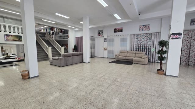 Commercieel te koop in Playa San Juan, Guía de Isora - € 1.200.000 (Ref: 9690034)