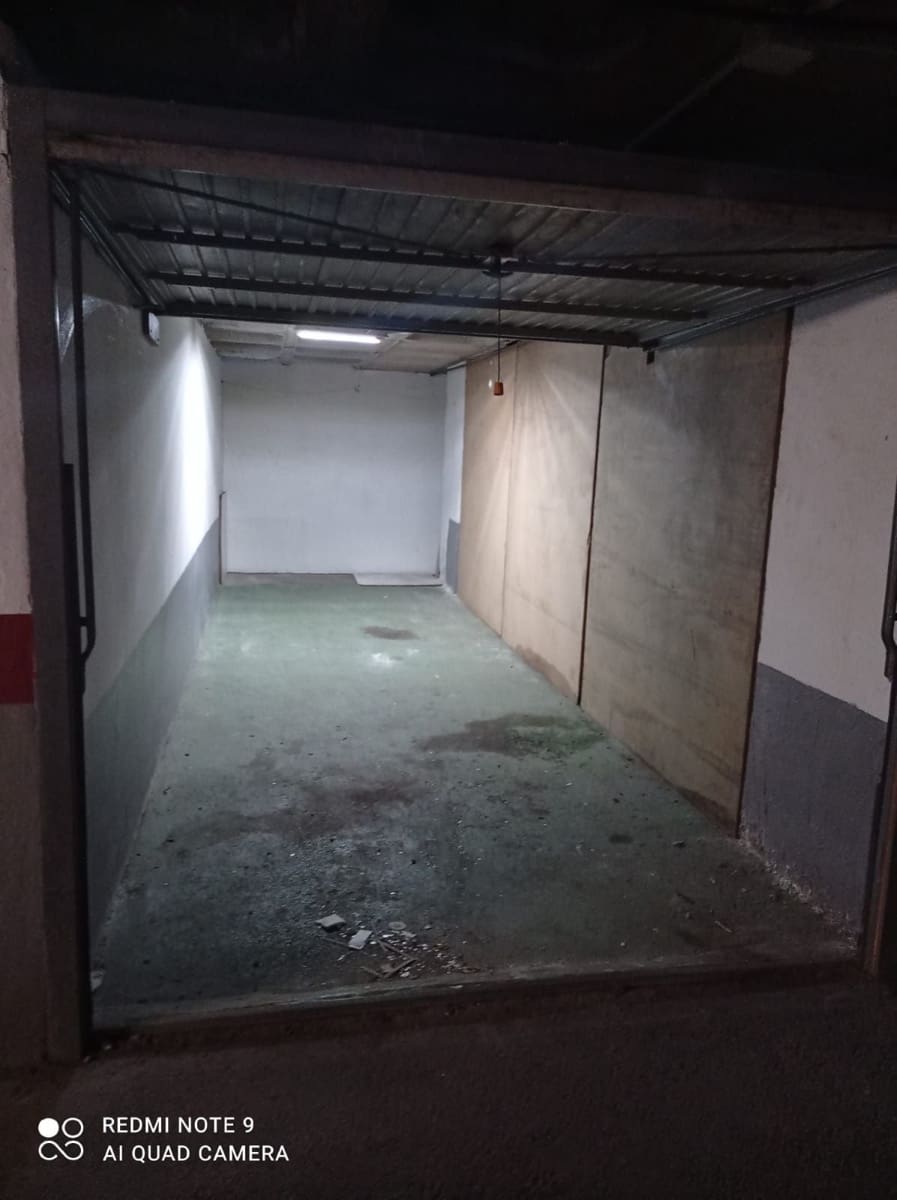 Garage for rent in Los Cristianos - € 180 (Ref: 9694717)